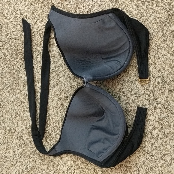 Swimsuit top, Victoria's Secret - Picture 2 of 4